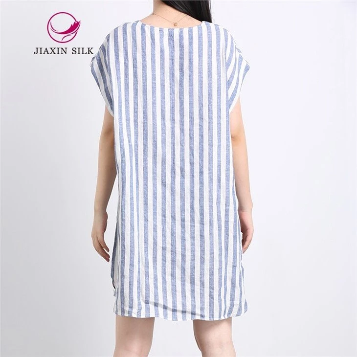 3Short dress